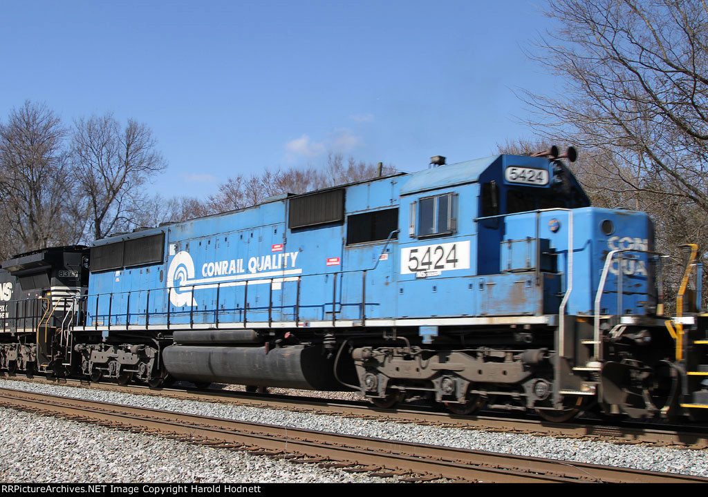 NS 5424, one of the last CR blue units left